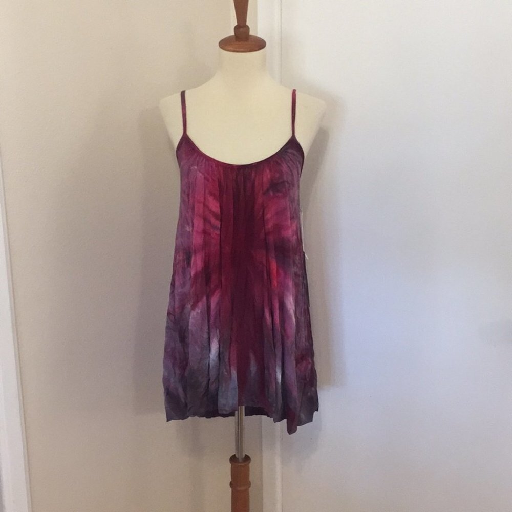 M/L LOVE TAJANE Tank Top FF24‎